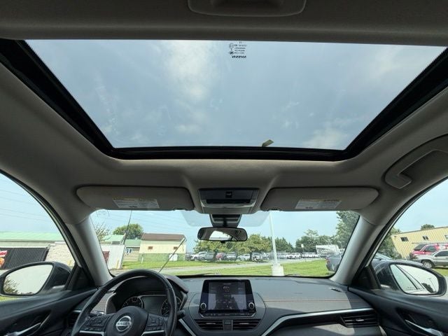 2022 Nissan Altima 2.5 SR