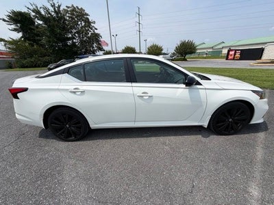 2022 Nissan Altima 2.5 SR