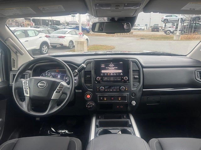 2024 Nissan Titan SV