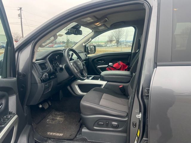2024 Nissan Titan SV CONVENIENCE PACKAGE