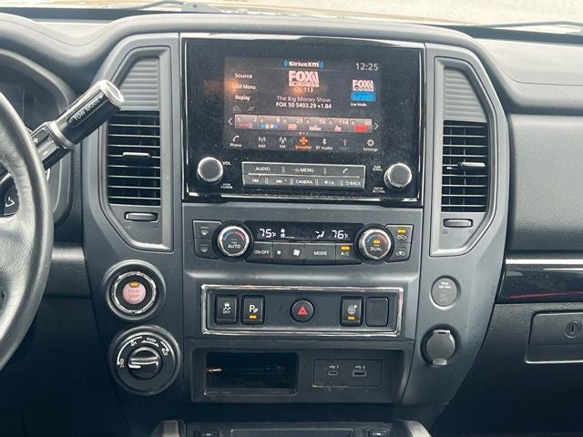 2024 Nissan Titan SV CONVENIENCE PACKAGE