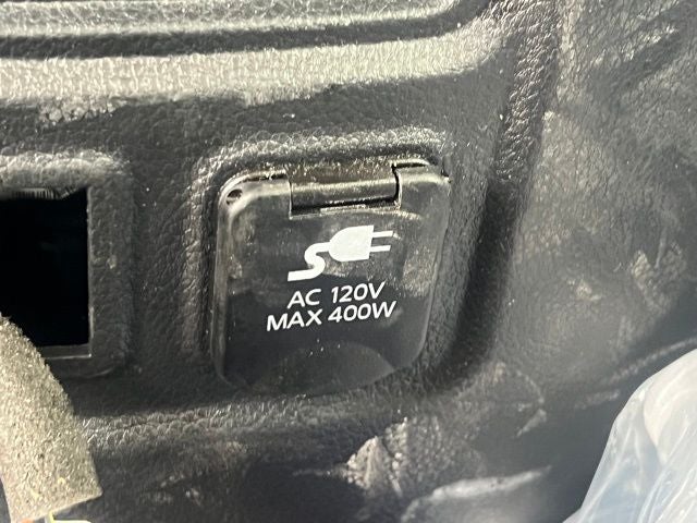 2024 Nissan Titan SV CONVENIENCE PACKAGE