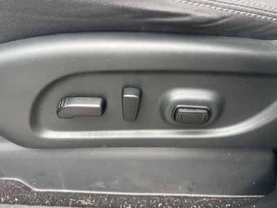 2024 Nissan Titan SV CONVENIENCE PACKAGE