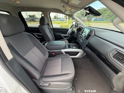 2024 Nissan Titan SV