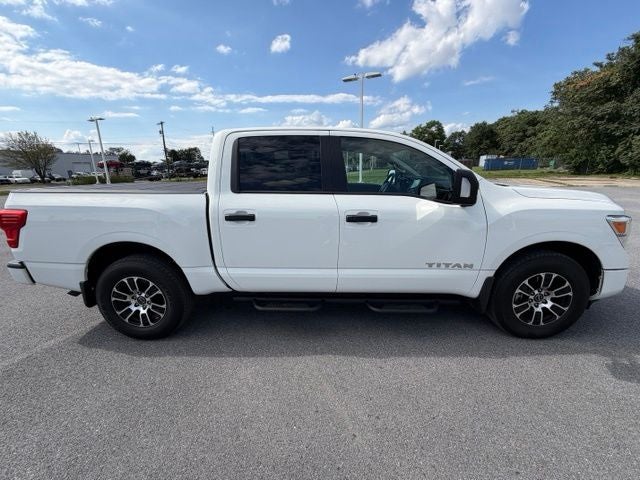 2024 Nissan Titan SV