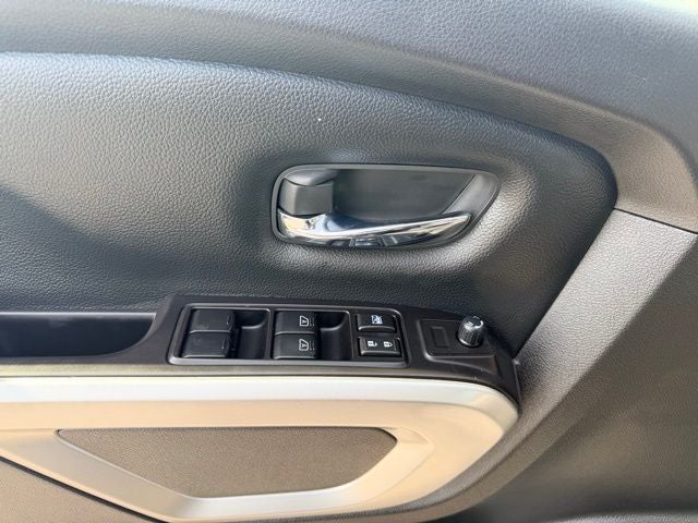 2021 Nissan Titan SV CONVENIENCE PACKAGE