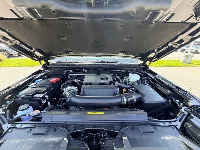 2026 Nissan Frontier SV DARK ARMOR, ALL-WEATHER CONTENT PACKAGE