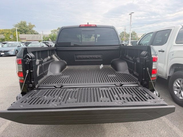 2027 Nissan Frontier SV
