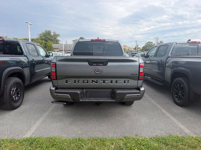 2027 Nissan Frontier SV