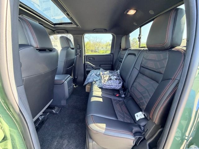 2026 Nissan Frontier PRO-4X PREMIUM, CONVENIENCE, TOW, BLACK ACCENT PACKAGE