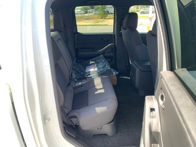 2026 Nissan Frontier SV DARK ARMOR, CONVENIENCE, TOW PACKAGE