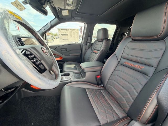 2026 Nissan Frontier PRO-4X PREMIUM, CONVENIENCE, BLACK ACCENT PACKAGE