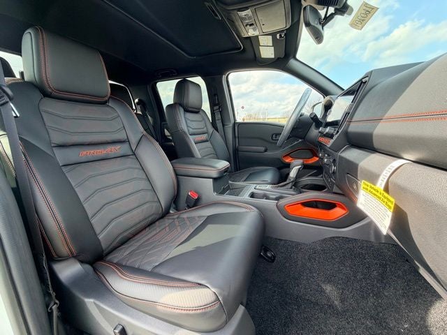 2026 Nissan Frontier PRO-4X PREMIUM, CONVENIENCE, BLACK ACCENT PACKAGE