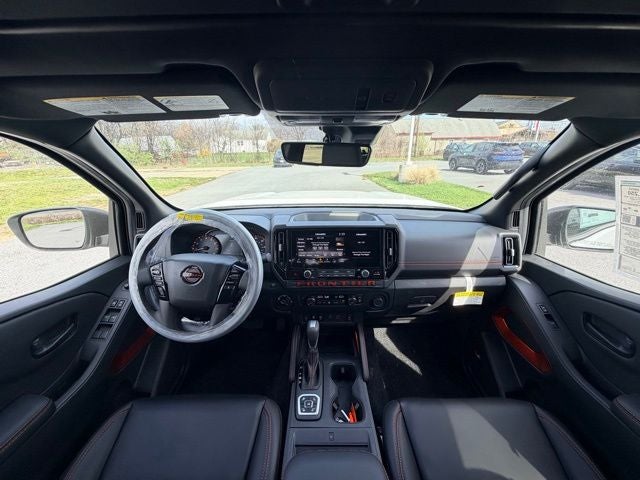 2026 Nissan Frontier PRO-4X PREMIUM, CONVENIENCE, BLACK ACCENT PACKAGE