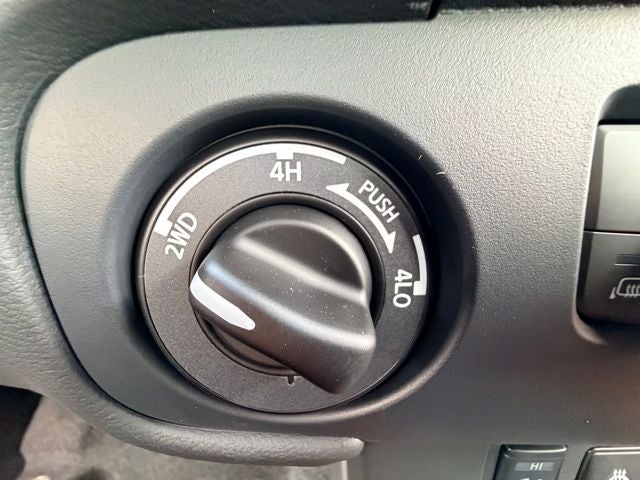 2026 Nissan Frontier PRO-4X PREMIUM, CONVENIENCE, BLACK ACCENT PACKAGE
