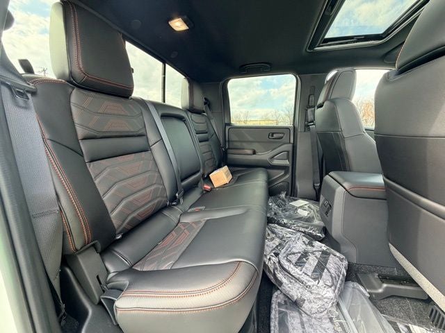 2026 Nissan Frontier PRO-4X PREMIUM, CONVENIENCE, BLACK ACCENT PACKAGE