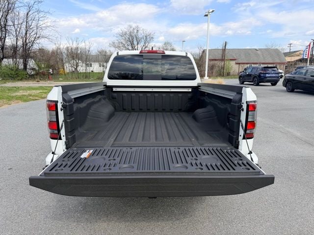 2026 Nissan Frontier PRO-4X PREMIUM, CONVENIENCE, BLACK ACCENT PACKAGE
