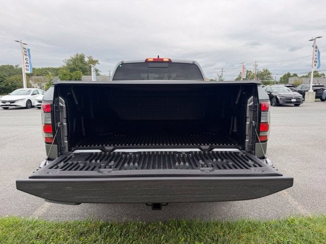 2027 Nissan Frontier SV
