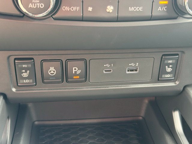 2027 Nissan Frontier SV