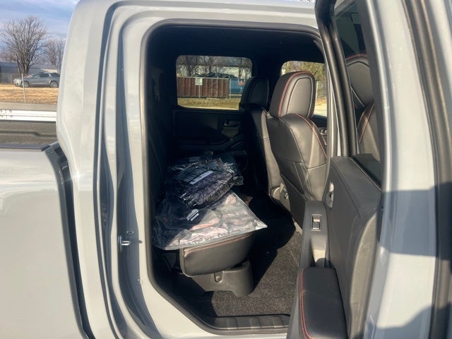 2026 Nissan Frontier PRO-4X PREMIUM, CONVENIENCE, TOW PACKAGE