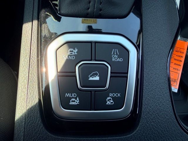 2026 Nissan Frontier SV DARK ARMOR, CONVENIENCE PACKAGE