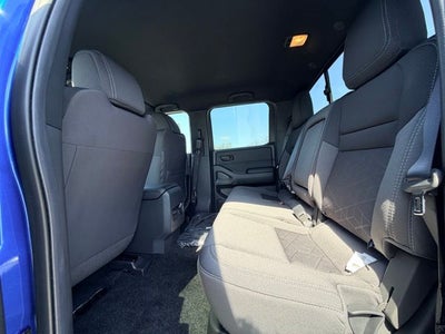 2026 Nissan Frontier SV DARK ARMOR, CONVENIENCE PACKAGE