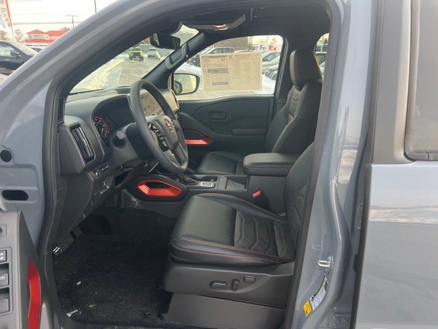 2026 Nissan Frontier PRO-4X PREMIUM, CONVENIENCE PACKAGE