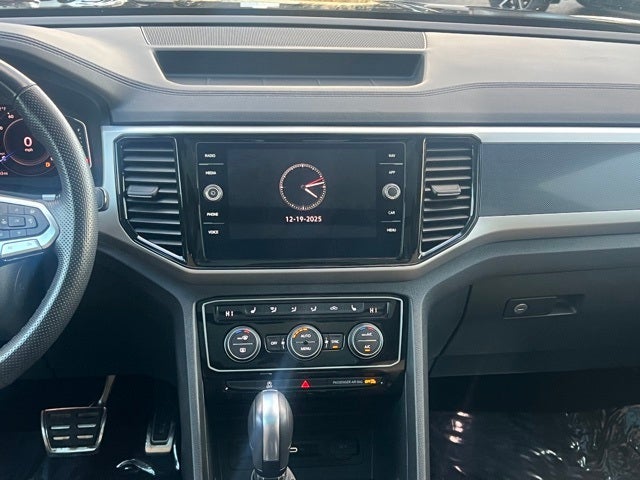 2022 Volkswagen Atlas Cross Sport 2.0T SEL R-Line SEL R-Line