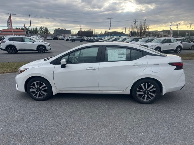 2025 Nissan Versa 1.6 SV TRUNK PACKAGE