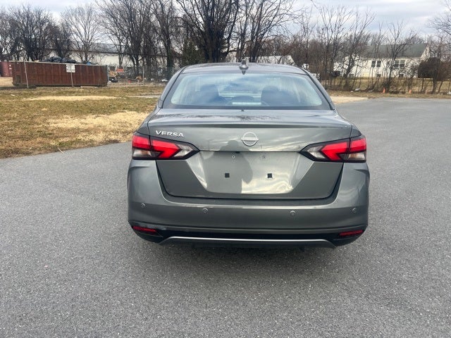 2025 Nissan Versa 1.6 SV TRUNK PACKAGE