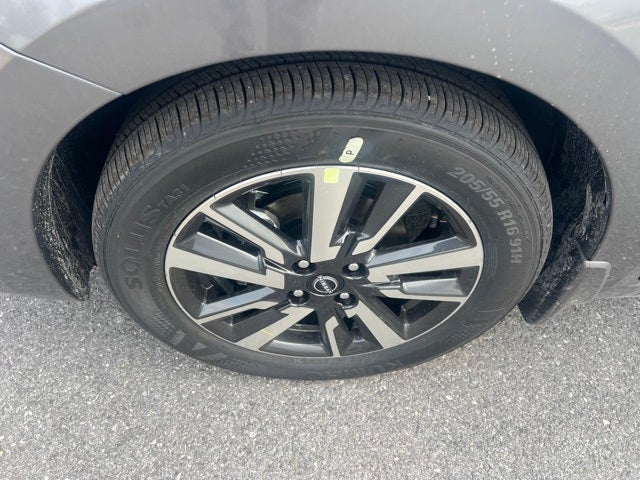 2025 Nissan Versa 1.6 SV TRUNK PACKAGE