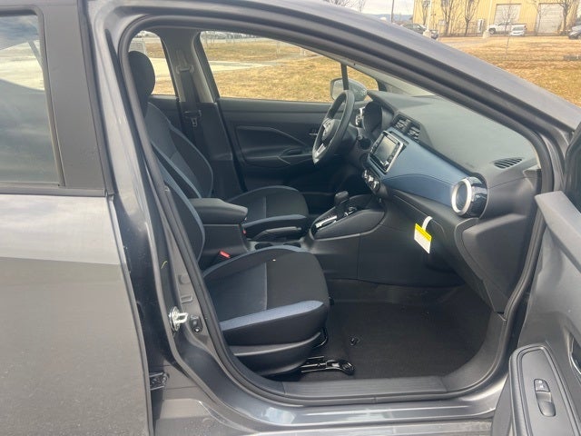 2025 Nissan Versa 1.6 SV TRUNK PACKAGE