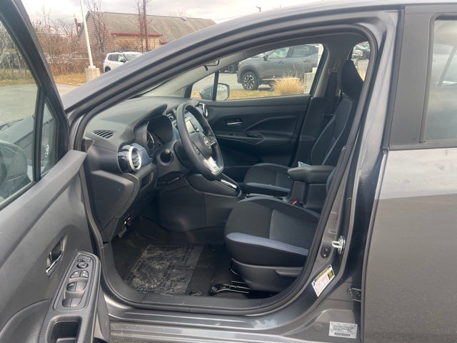 2025 Nissan Versa 1.6 SV TRUNK PACKAGE