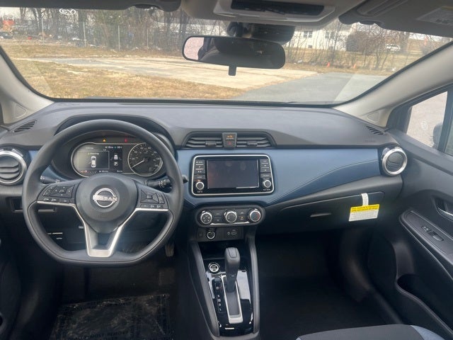 2025 Nissan Versa 1.6 SV TRUNK PACKAGE
