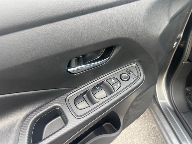 2025 Nissan Versa 1.6 SV TRUNK PACKAGE