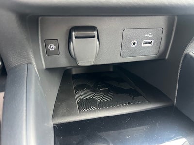 2025 Nissan Versa 1.6 SV TRUNK PACKAGE