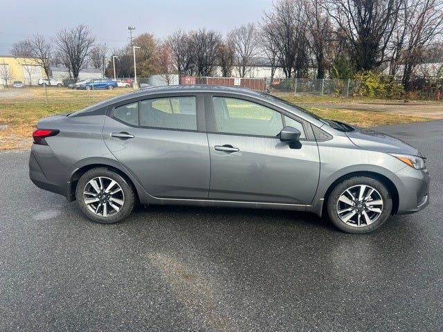 2025 Nissan Versa 1.6 SV TRUNK PACKAGE