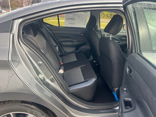 2025 Nissan Versa 1.6 SV TRUNK PACKAGE