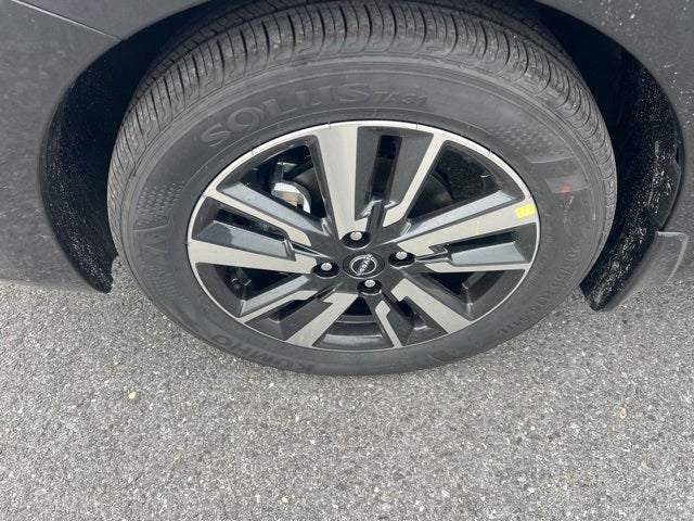 2025 Nissan Versa 1.6 SV TRUNK PACKAGE