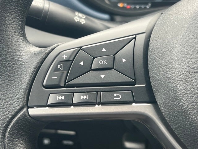 2025 Nissan Versa 1.6 SV TRUNK PACKAGE