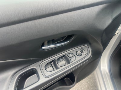 2025 Nissan Versa 1.6 SV TRUNK PACKAGE