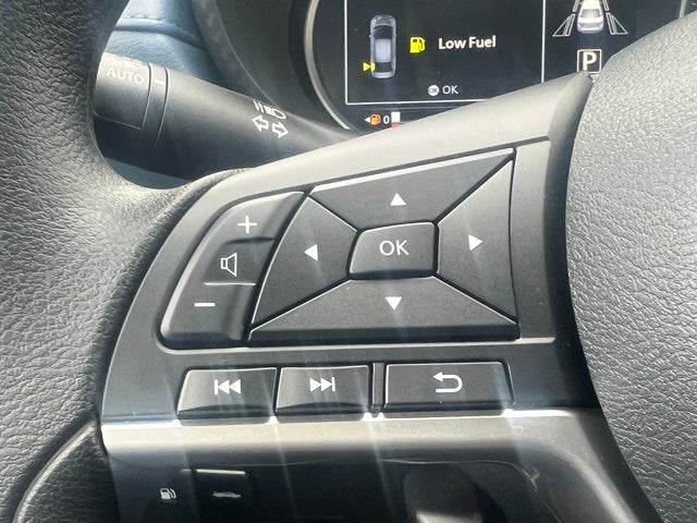 2025 Nissan Versa 1.6 SV TRUNK PACKAGE