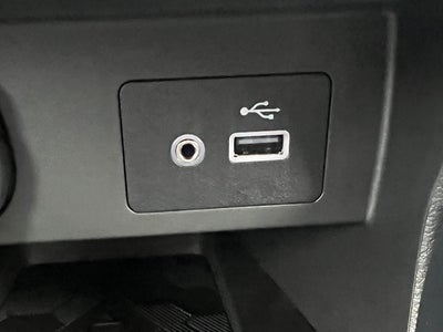 2025 Nissan Versa 1.6 SV TRUNK PACKAGE