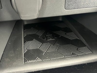 2025 Nissan Versa 1.6 SV TRUNK PACKAGE