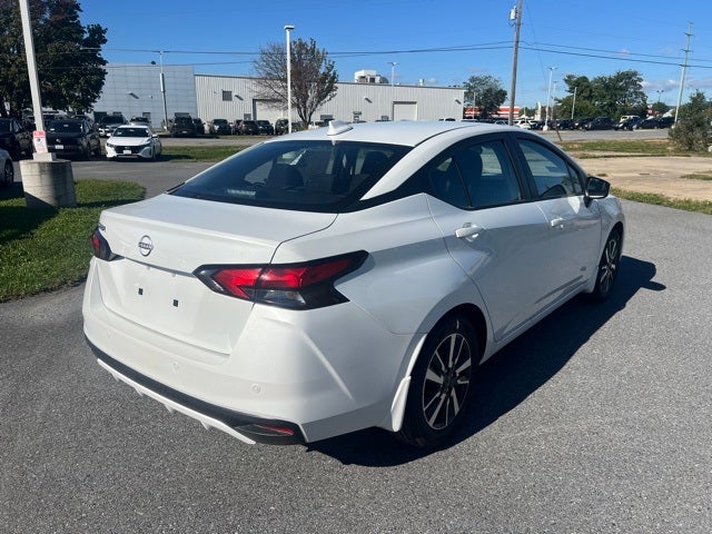 2025 Nissan Versa 1.6 SV TRUNK PACKAGE