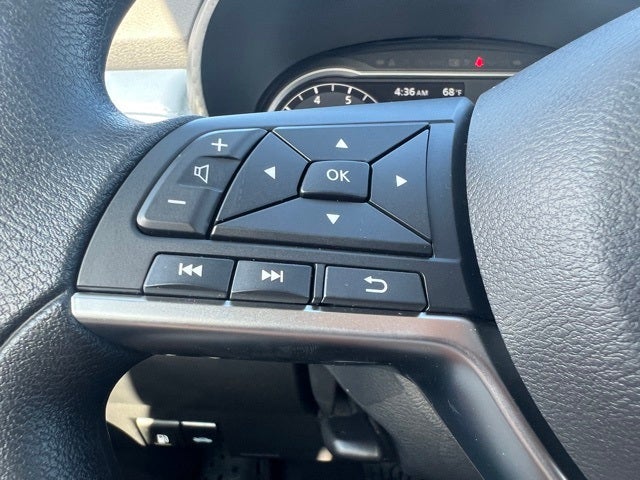 2025 Nissan Versa 1.6 SV TRUNK PACKAGE