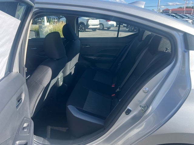 2025 Nissan Versa 1.6 SV TRUNK PACKAGE