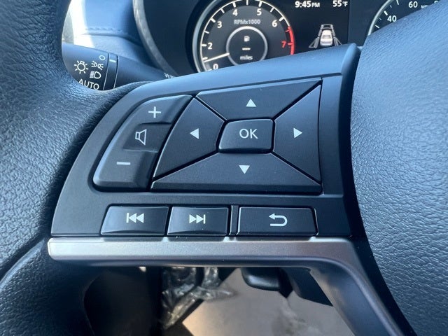 2025 Nissan Versa 1.6 SV TRUNK PACKAGE