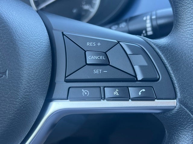 2025 Nissan Versa 1.6 SV TRUNK PACKAGE