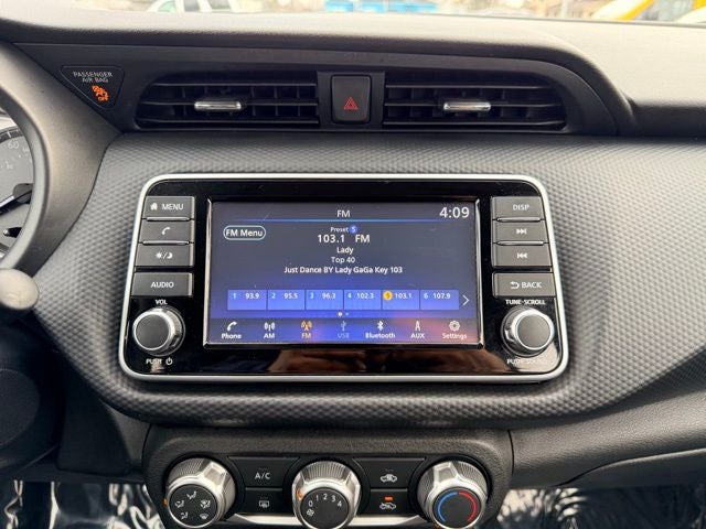 2025 Nissan Kicks Play S